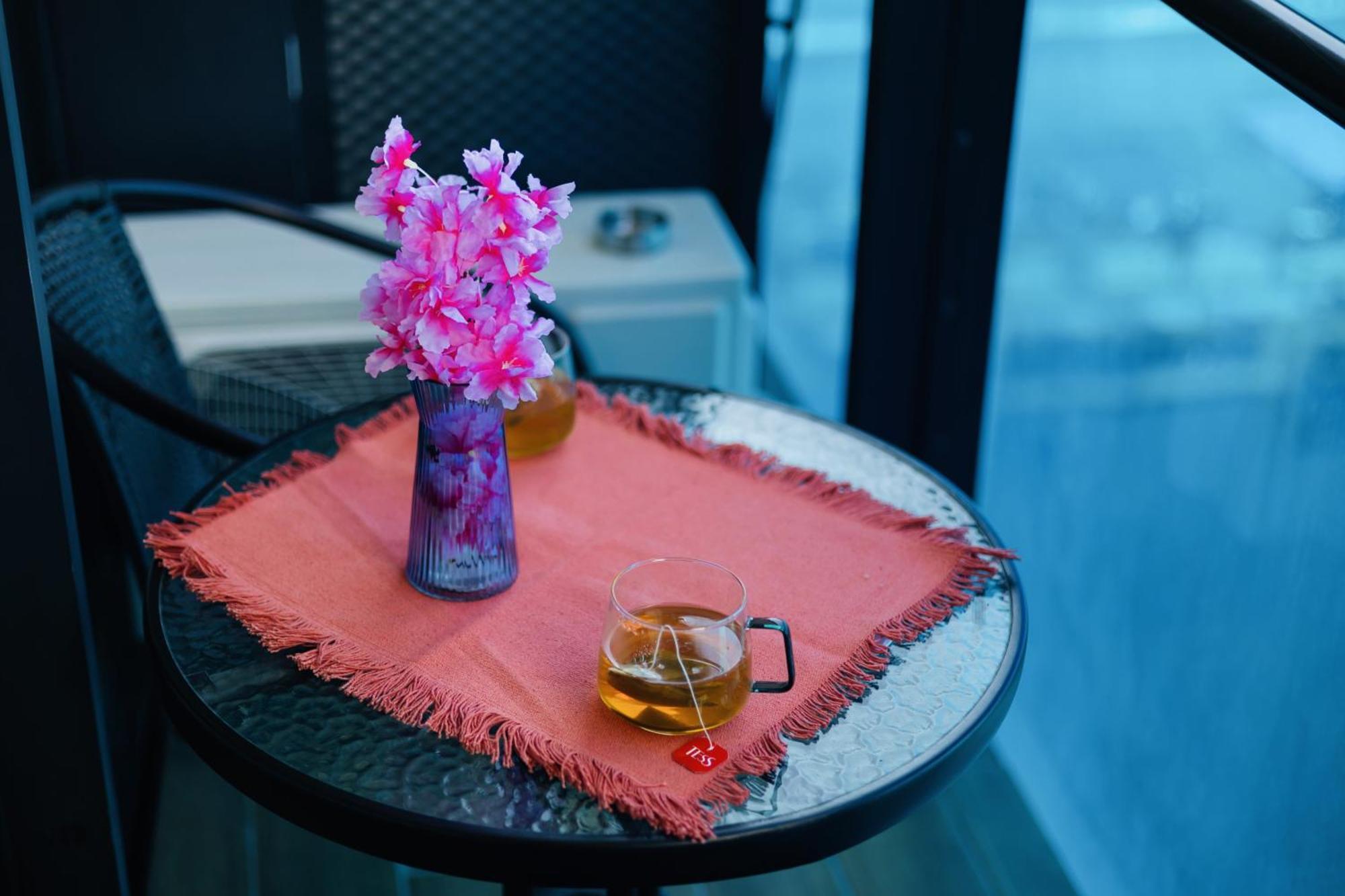 Aparthotel Orbi Batumi Bagian luar foto