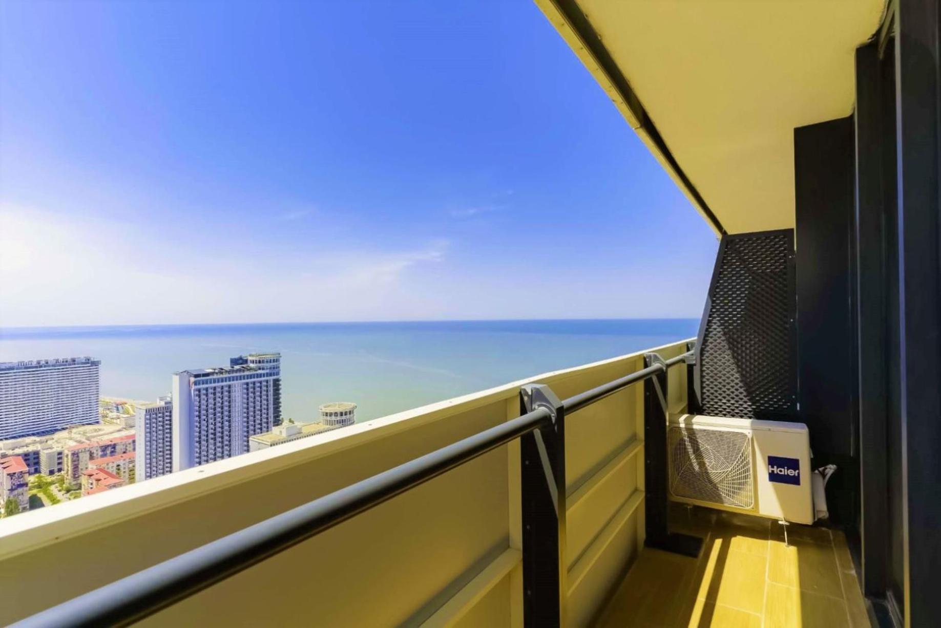 Aparthotel Orbi Batumi Bagian luar foto